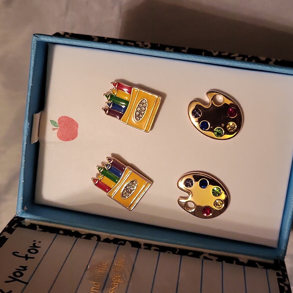 Crayon and paint pallet stud earrings
